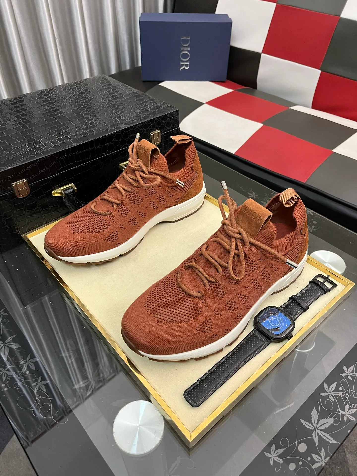 Men's shoes 💰: 400⌚️⌚️2025 new Dior fly-knit breathable casual men's shoes are on the market, original order, impeccable, the upper is made of imported fly-knit, and the original outsole is made one to one quarter. It is super comfortable on the feet. It is a must-buy pair of shoes. Available in sizes 38-446️⃣